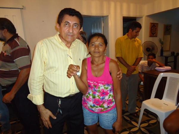 Prefeito Dr.Zé Maria faz Entrega de Casas do Projeto Minha Casa Minha Vida 2 - Imagem 29