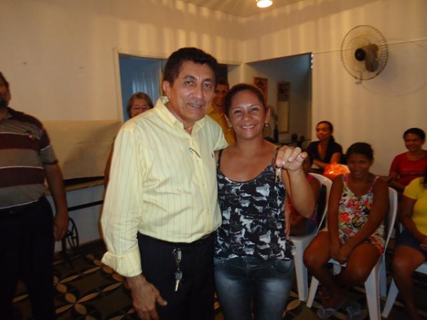 Prefeito Dr.Zé Maria faz Entrega de Casas do Projeto Minha Casa Minha Vida 2 - Imagem 31