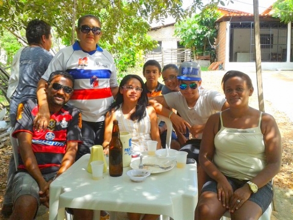 Neta Alencar comemora aniversário ao lado de amigos e familiares - Imagem 8