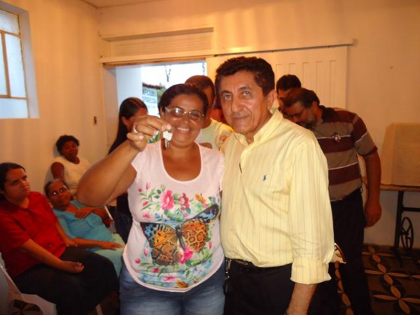 Prefeito Dr.Zé Maria faz Entrega de Casas do Projeto Minha Casa Minha Vida 2 - Imagem 30