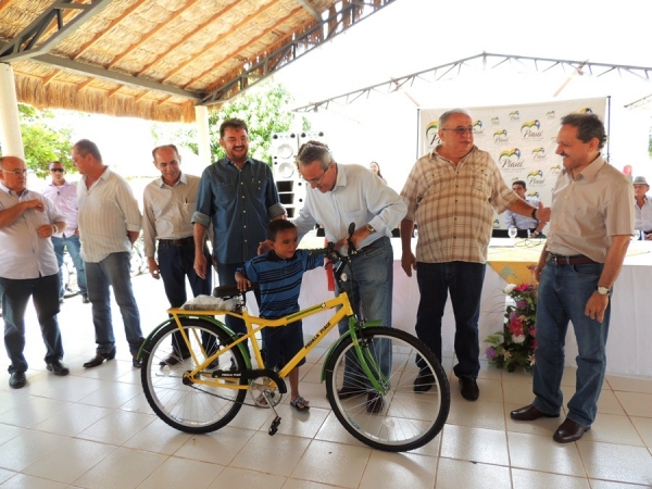 Governador Wilson Martins inaugura pavimentação asfaltica  - Imagem 22