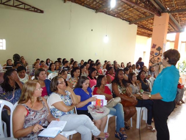 Começou a Semana Pedagógica 2014 das Escolas Municipais de Ipiranga - Imagem 3