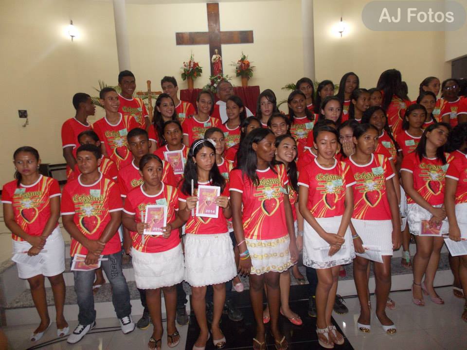 Celebração da Crisma para em Capitão de Campos.