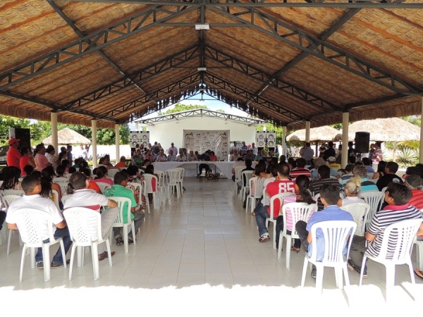 Governador Wilson Martins inaugura pavimentação asfaltica  - Imagem 12