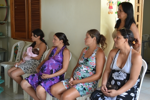 Prefeitura de Pedro II entrega enxovais para gestantes e mães carentes - Imagem 4