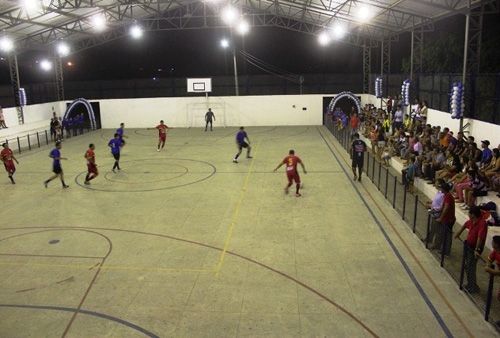 Prefeito Kleber inaugura ginásio poliesportivo do bairro Belo Norte  - Imagem 7