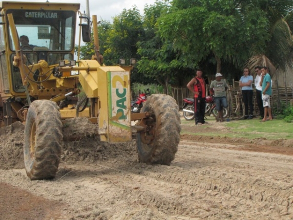 Estradas estão sendo recuperadas na localidade lembrança município de Miguel Alves - Imagem 3
