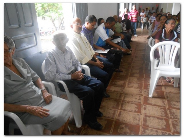 Inhuma recebe com alegria o Padre Damião  - Imagem 8