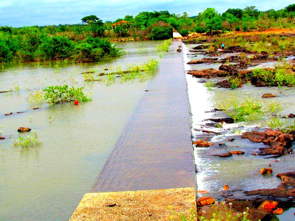 Chuvas mudam cenário barrense