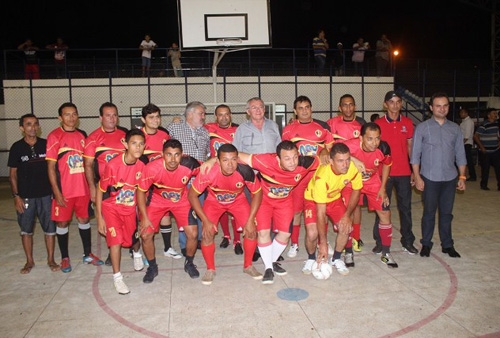 Prefeito Kleber inaugura ginásio poliesportivo do bairro Belo Norte  - Imagem 3