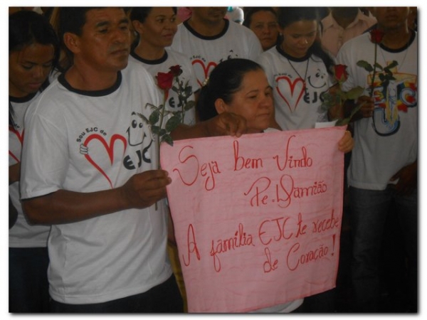 Inhuma recebe com alegria o Padre Damião  - Imagem 37