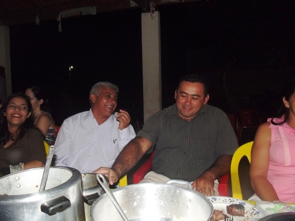 Alegria e descontração marcam a Festa de Confraternização da Prefeitura de Dom Expedito Lopes - Imagem 21