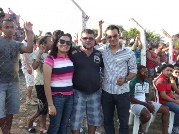 Final do Campeonato Rural 2013 em Miguel Alves reuniu 3 mil torcedores no estadio “ TORRÃO” - Imagem 15