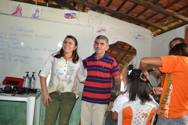 Pronatec em parceria com a Prefeitura oferece cursos de cabeleireiros em Boa Hora - Imagem 4