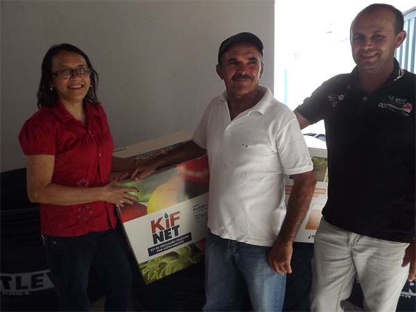 Prefeita Rita Sobrinho entrega Kits de irrigação para agricultores de Caxingó - Imagem 4