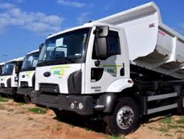 Município de Fronteiras recebe caminhão caçamba do MDA 