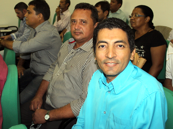 Prefeito Dr. Paulo Lopes recebe caçamba em solenidade na APPM