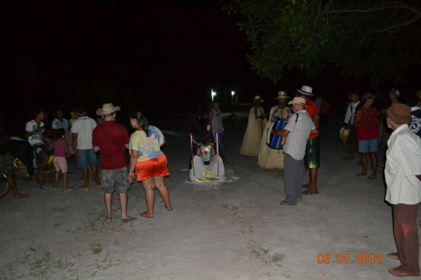 Grupo de Reisado do Boi Memória faz peregrinação no bairro Mato Seco. - Imagem 30