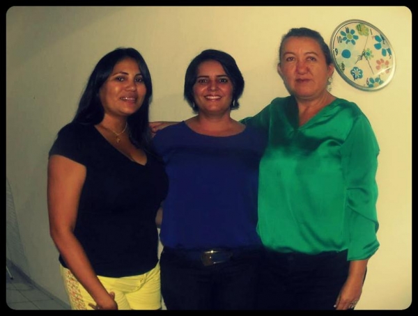 Amigas fazem festa surpresa para Edneida Fortes - Imagem 1