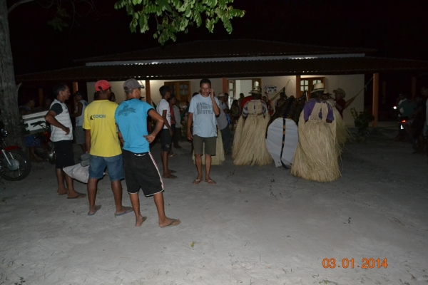 Grupo de Reisado do Boi Memória faz peregrinação no bairro Mato Seco. - Imagem 27