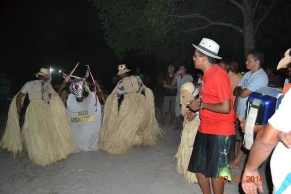 Grupo de Reisado do Boi Memória faz peregrinação no bairro Mato Seco. - Imagem 18
