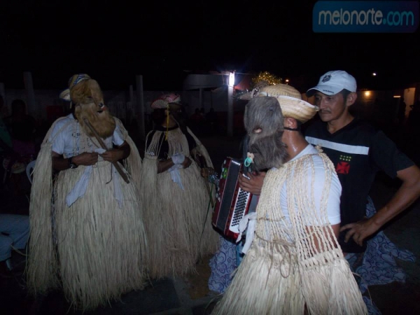 Grupo de reisado se apresentou no Bom clima show. - Imagem 1