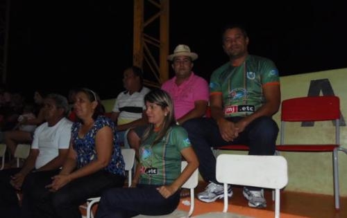 Seleção de futsal de N. S. dos Remédios perde na estreia - Imagem 2