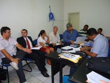  Prefeitura de Miguel Leão faz corte de servidores para conter despesas