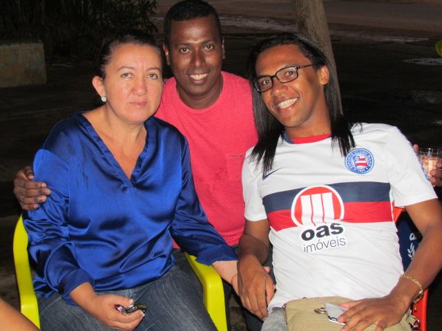 Amigos comemoram aniversário de Marcelo Rodrigues