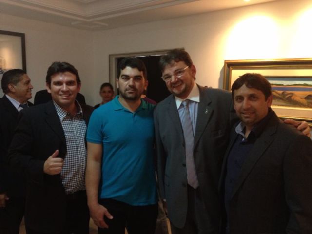 Esperantina é contemplada com 8 quilômetros de asfalto  