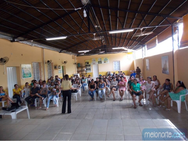 Secretária do Trabalho e Assistência Social realiza primeira reunião com Coordenadores e funcionários da Secretaria em 2014. - Imagem 13