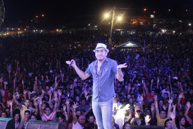 Show e momento de fé nos festejos de São Miguel Arcanjo - Imagem 37
