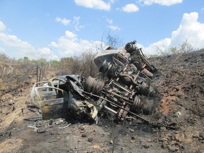 Quatro Lagoinhense Morre em um Acidente de transito na BR 316   - Imagem 16
