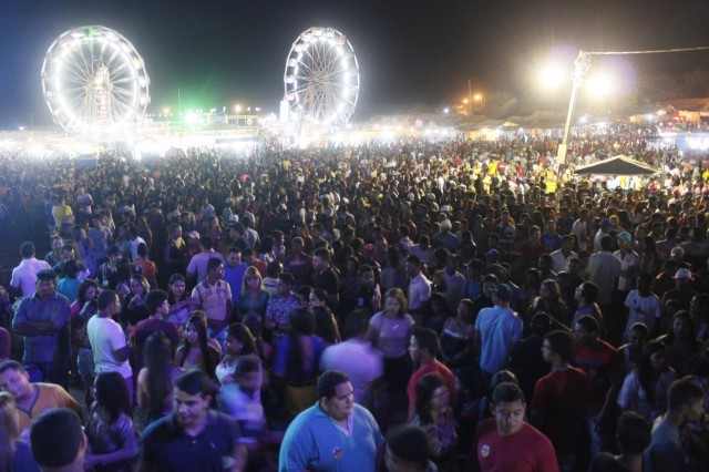 Show e momento de fé nos festejos de São Miguel Arcanjo - Imagem 27