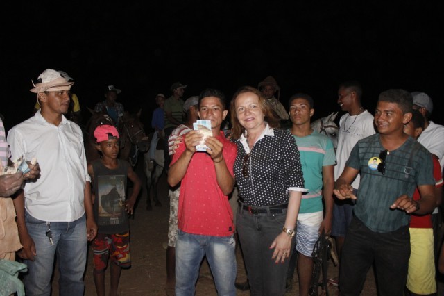 Show e momento de fé nos festejos de São Miguel Arcanjo - Imagem 24