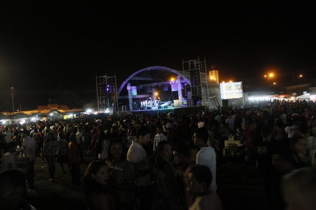 Show e momento de fé nos festejos de São Miguel Arcanjo - Imagem 26