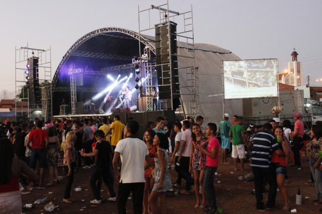 Show e momento de fé nos festejos de São Miguel Arcanjo - Imagem 48