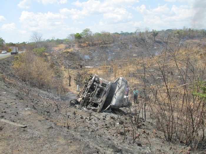Quatro Lagoinhense Morre em um Acidente de transito na BR 316   - Imagem 37
