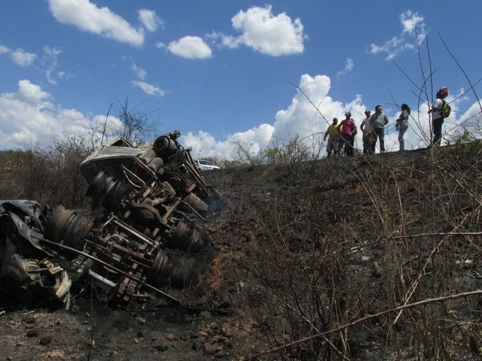 Quatro Lagoinhense Morre em um Acidente de transito na BR 316   - Imagem 17
