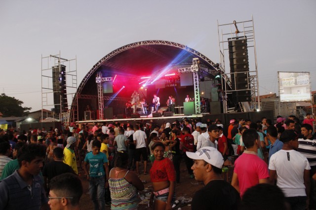 Show e momento de fé nos festejos de São Miguel Arcanjo - Imagem 49