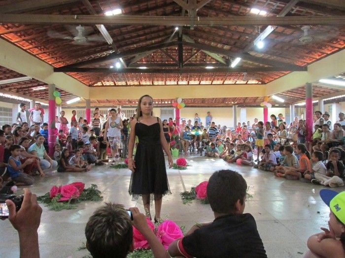 Unidade E. Evaristo Reis Faz Desfile em homenagem ao dia das Crianças - Imagem 17