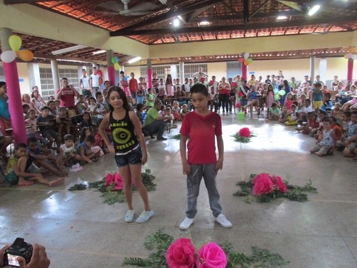 Unidade E. Evaristo Reis Faz Desfile em homenagem ao dia das Crianças - Imagem 11