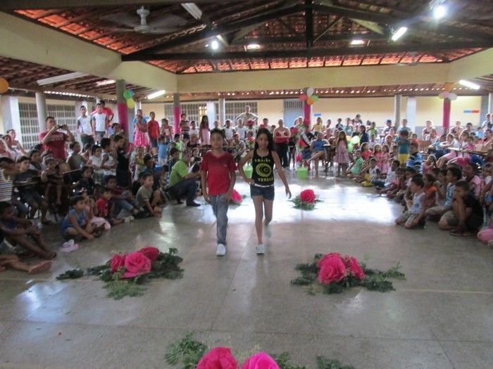 Unidade E. Evaristo Reis Faz Desfile em homenagem ao dia das Crianças - Imagem 10
