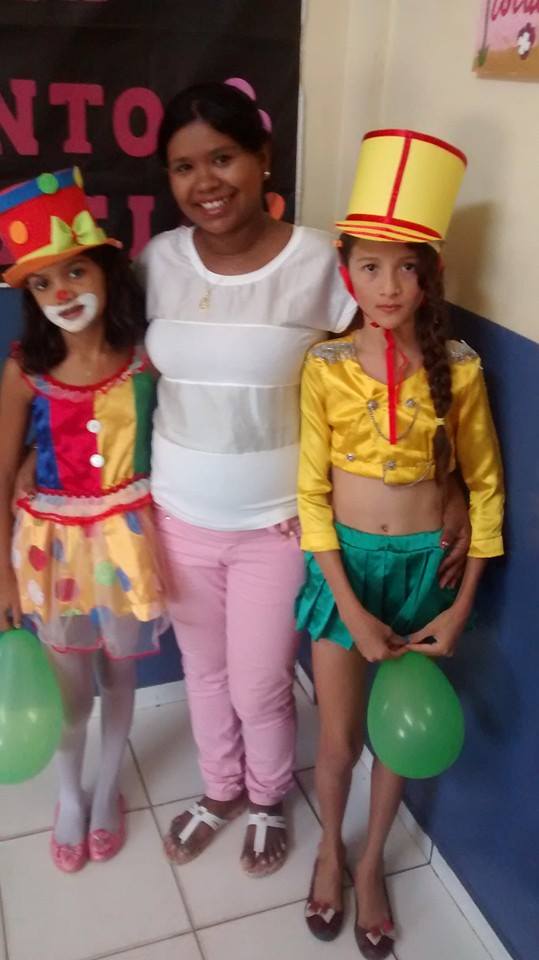 Professora executa Projeto e realiza a I Semana da Leitura - Imagem 4