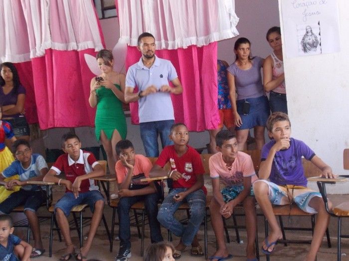 Professora executa Projeto e realiza a I Semana da Leitura - Imagem 149