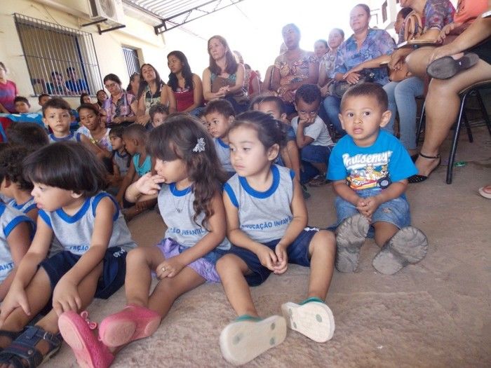 Professora executa Projeto e realiza a I Semana da Leitura - Imagem 97