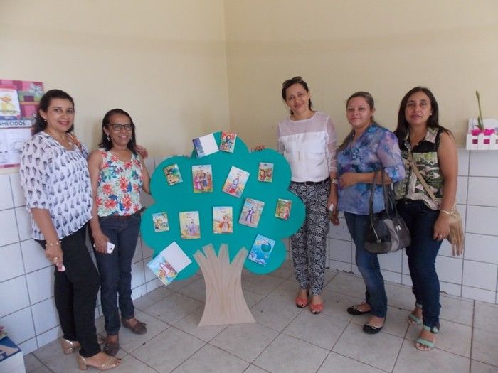 Professora executa Projeto e realiza a I Semana da Leitura - Imagem 65