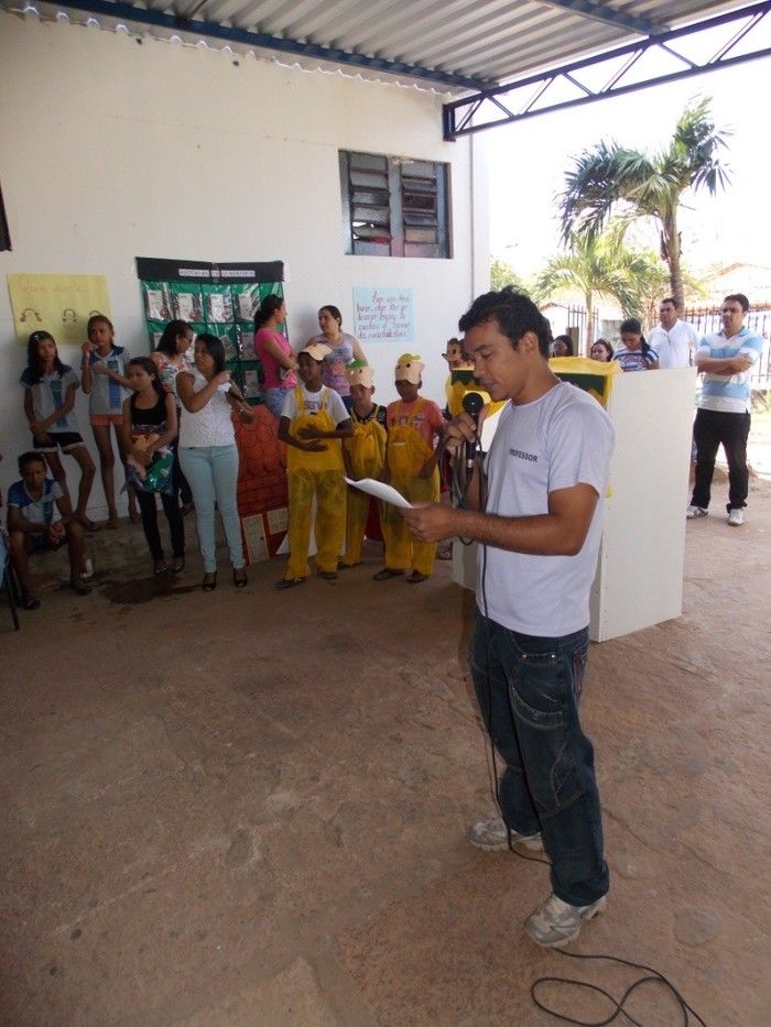 Professora executa Projeto e realiza a I Semana da Leitura - Imagem 87