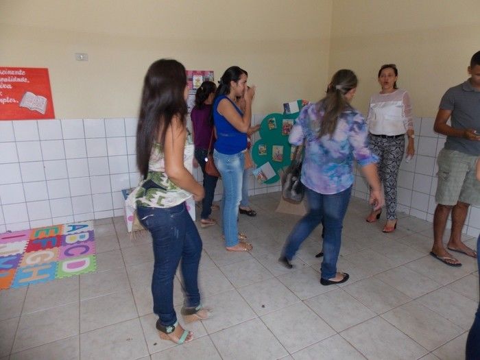 Professora executa Projeto e realiza a I Semana da Leitura - Imagem 64