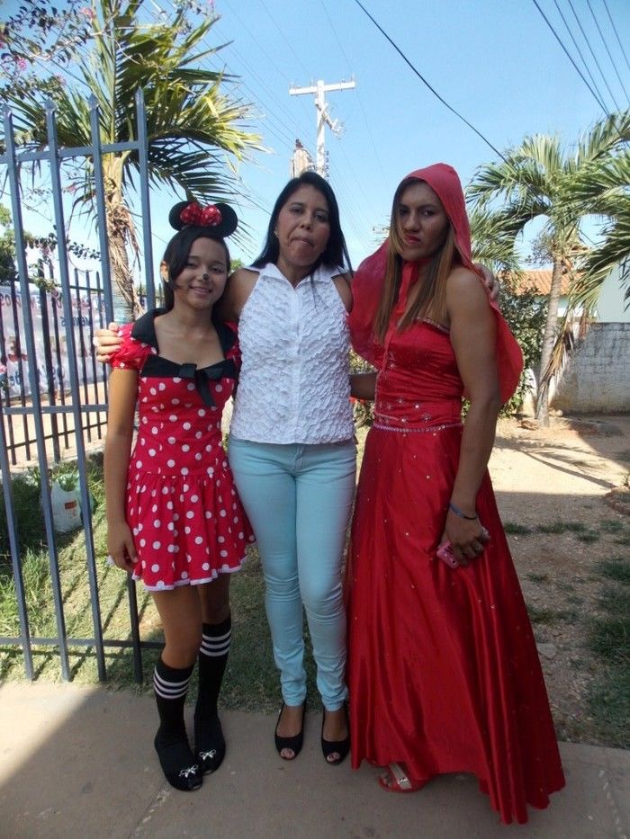 Professora executa Projeto e realiza a I Semana da Leitura - Imagem 16